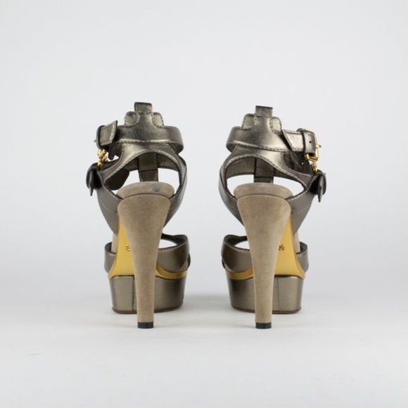 Gucci Metallic Silver Leather Platform Sandals - Picture 4 of 9